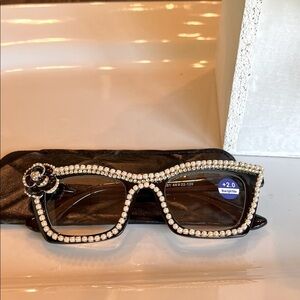 Elegant Black, Pearl & Goldtone Women's Readers 2.0